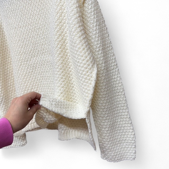 Elegant Cream Cable Knit Sweater - Picture 8 of 8